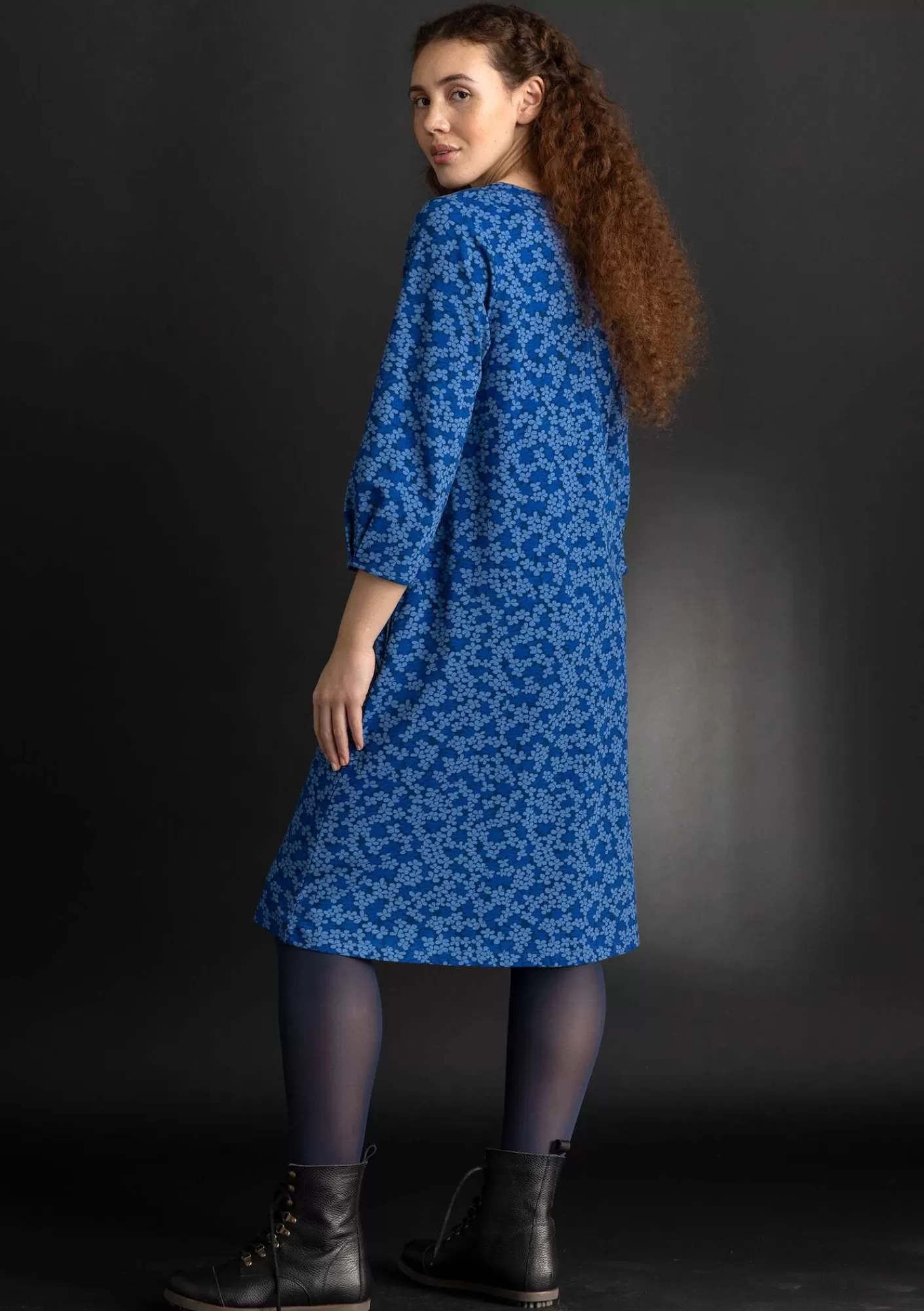 Kleider^Gudrun Sjödén Jerseykleid „Ylva“ aus Bio-Baumwolle/Elasthan Leinenblau-gemustert