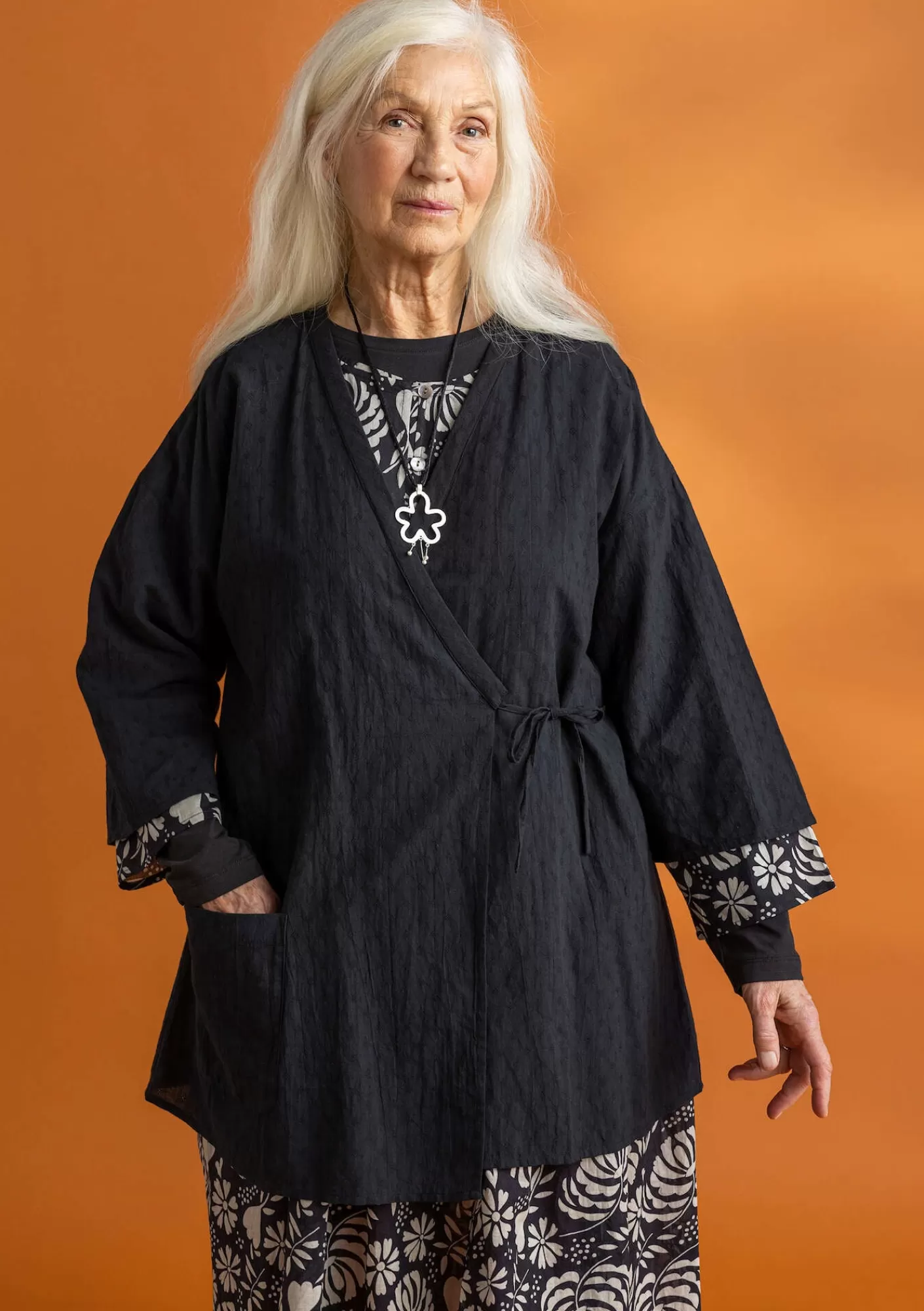 Blusen^Gudrun Sjödén Kimono aus Bio-Baumwolldobby Schwarz